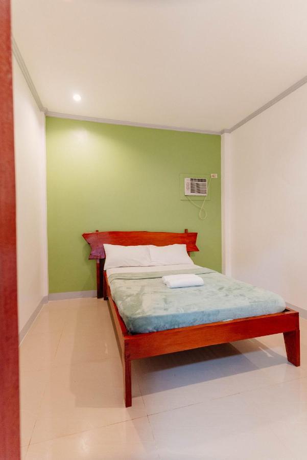 Kawayan Hostel Генерал-Луна Экстерьер фото