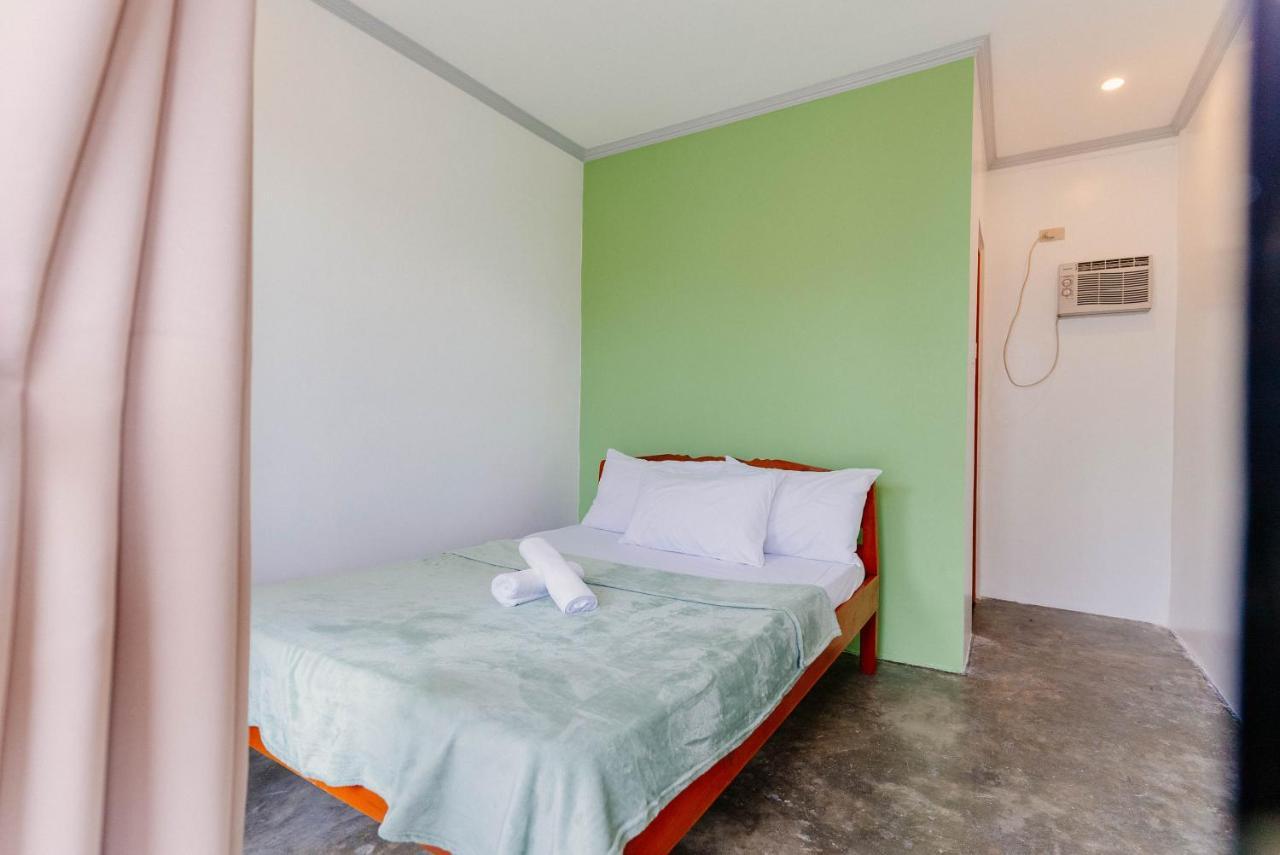 Kawayan Hostel Генерал-Луна Экстерьер фото