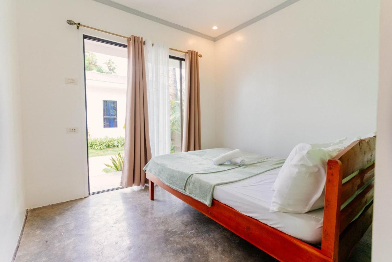 Kawayan Hostel Генерал-Луна Экстерьер фото