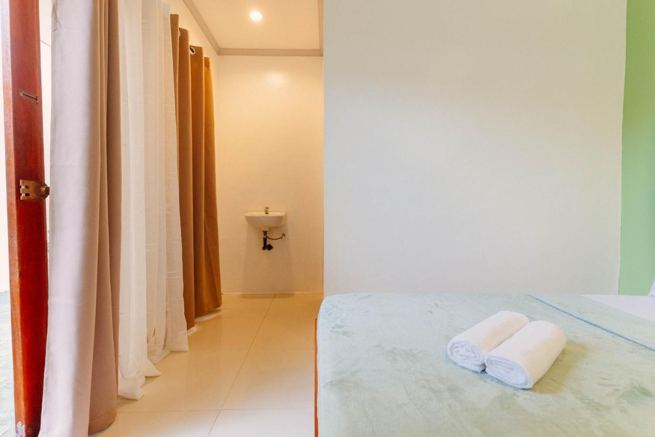 Kawayan Hostel Генерал-Луна Экстерьер фото